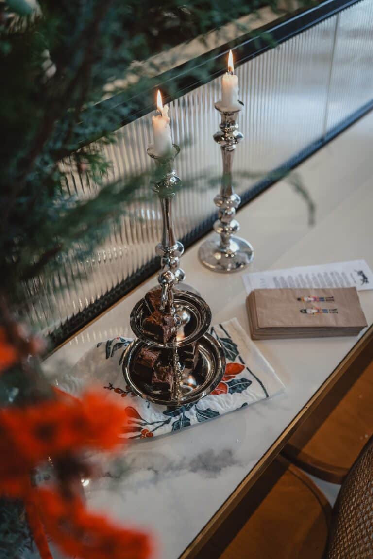 Aphyni 2×4 LED Flat Panel Light Surface Mount Review