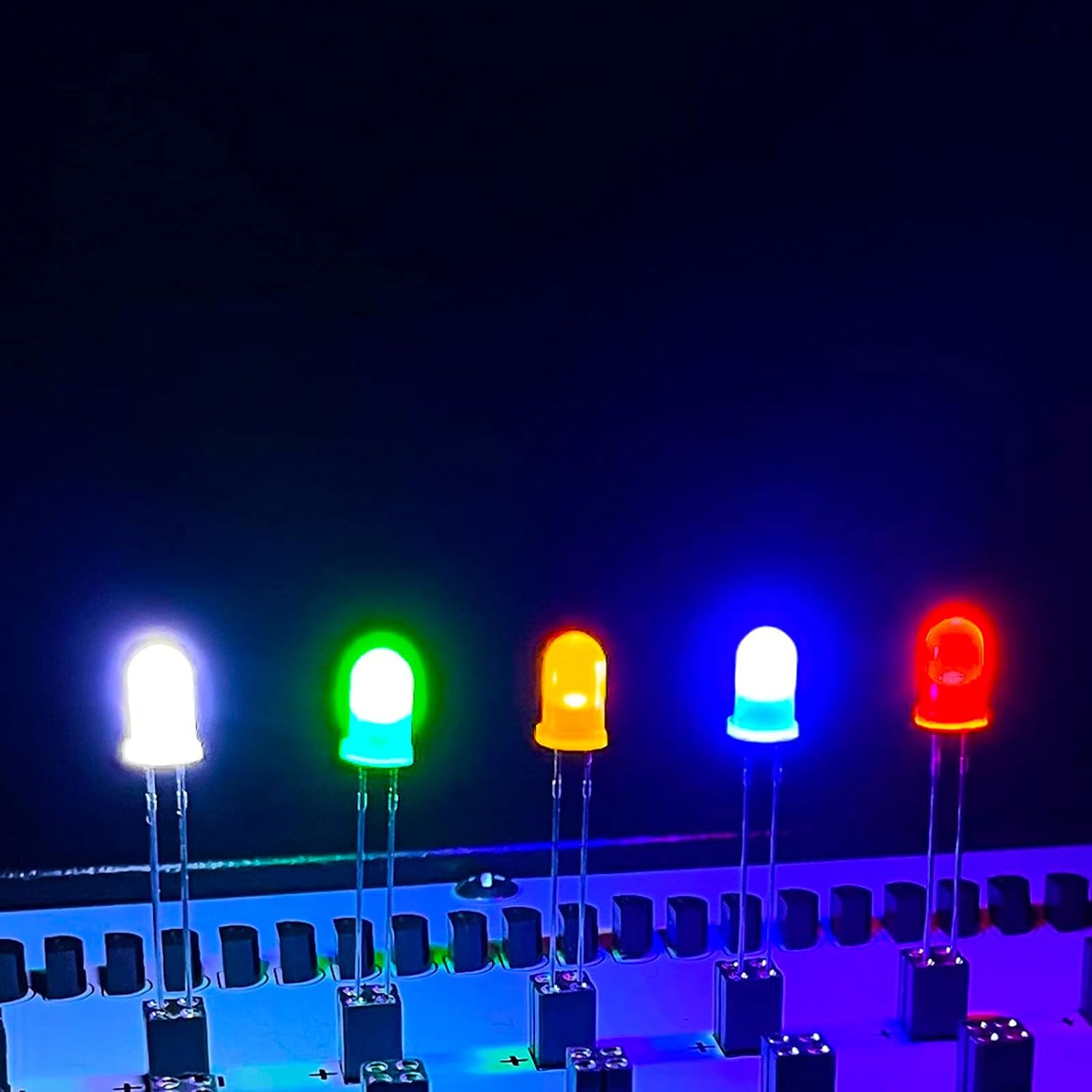 100 Pcs 5mm LED Light Emitting Diodes Bulb LED Lamp- Clear and Transparent DC 2V 20mA DIY Science Project Electronics Components Lighting Kit (5*Color*20pcs)