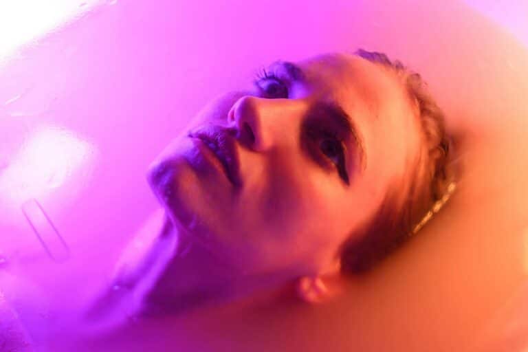 New Edge™ 24″ LED Bath Bar – Satin Black Review