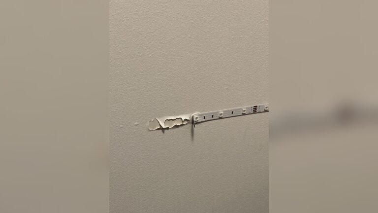 Best Way to Remove Led Lights from Wall